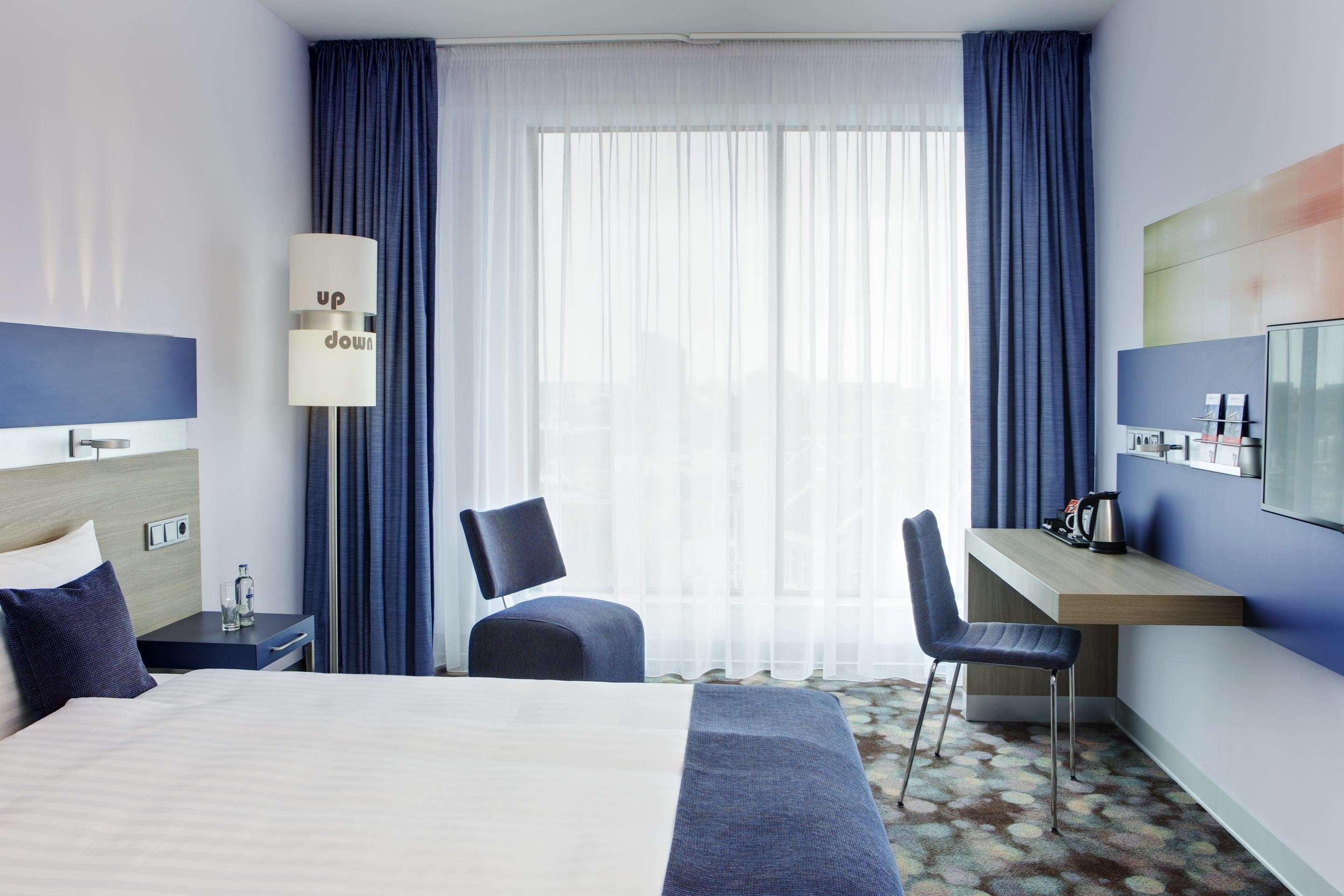 Intercityhotel Enschede Bagian luar foto